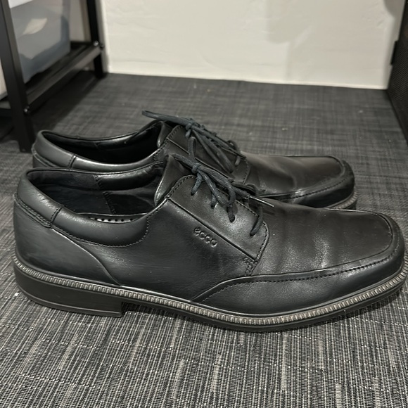 Men’s ECCO black tie shoes.  EUC Size 46 - Picture 5 of 5